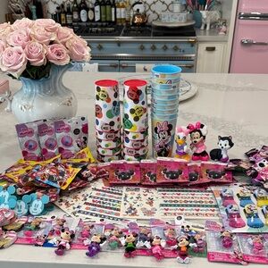 Disney Minnie & Friends Pink and Blue Party Favor Collection